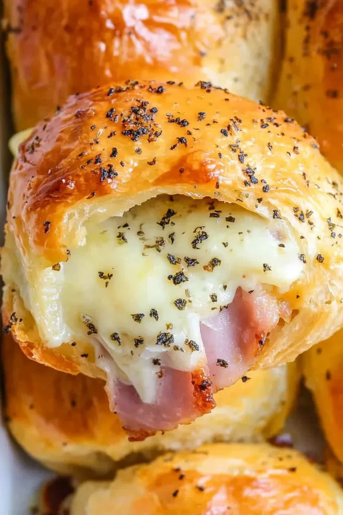 BAKED HAM AND CHEESE CROISSANTS