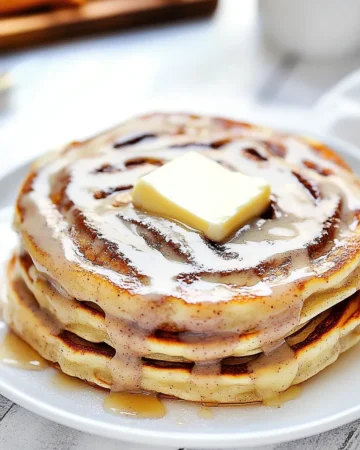 CINNAMON ROLL PANCAKES