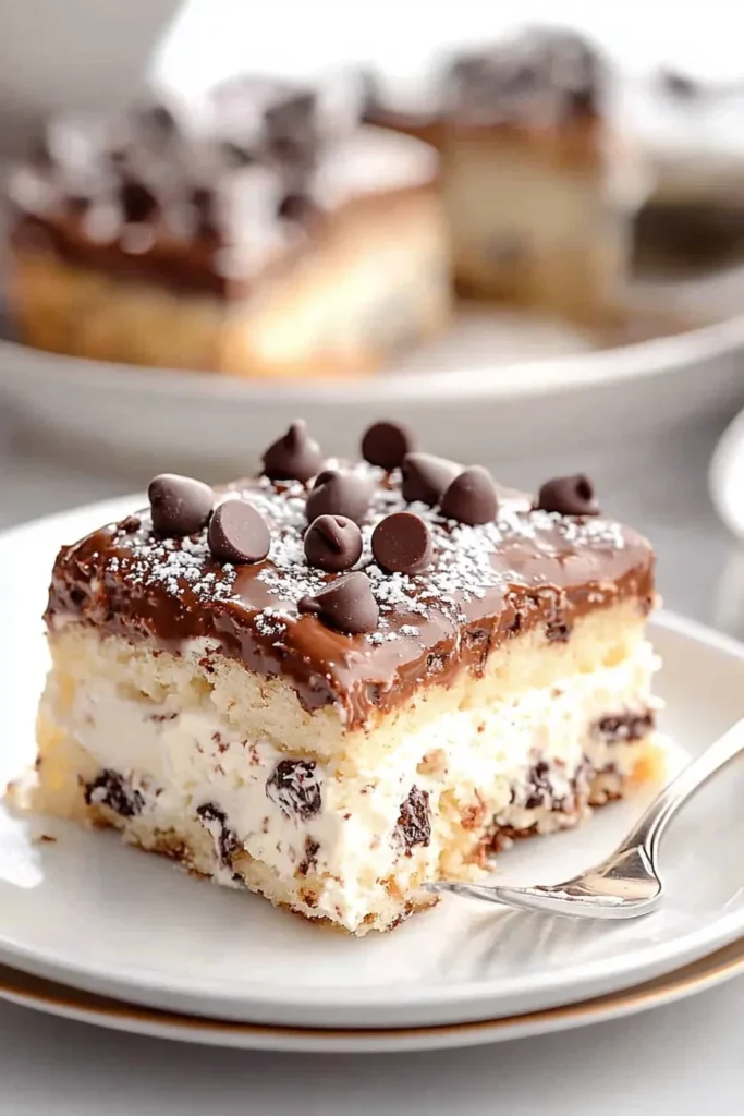 EASY CANNOLI CAKE